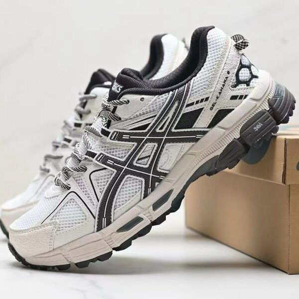 Chaussures sport ASICS GEL-8