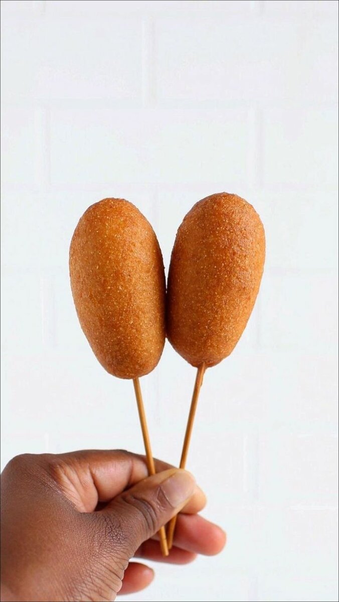 Délicieux corn dogs coréens