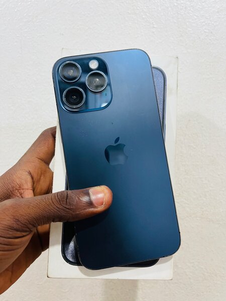 iPhone 15 pro max 256giga