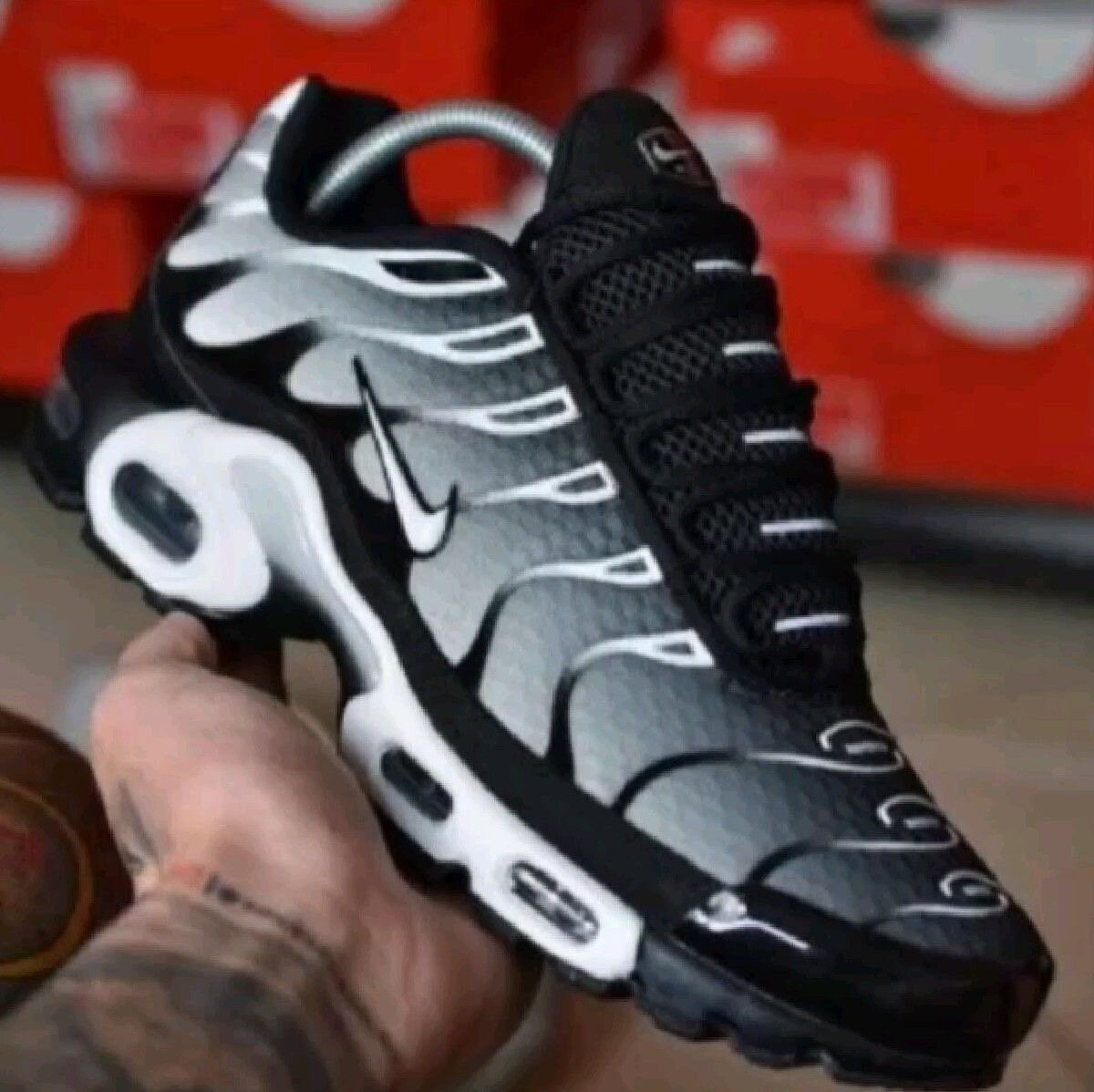 Nike Air Max TN Noir Blanc