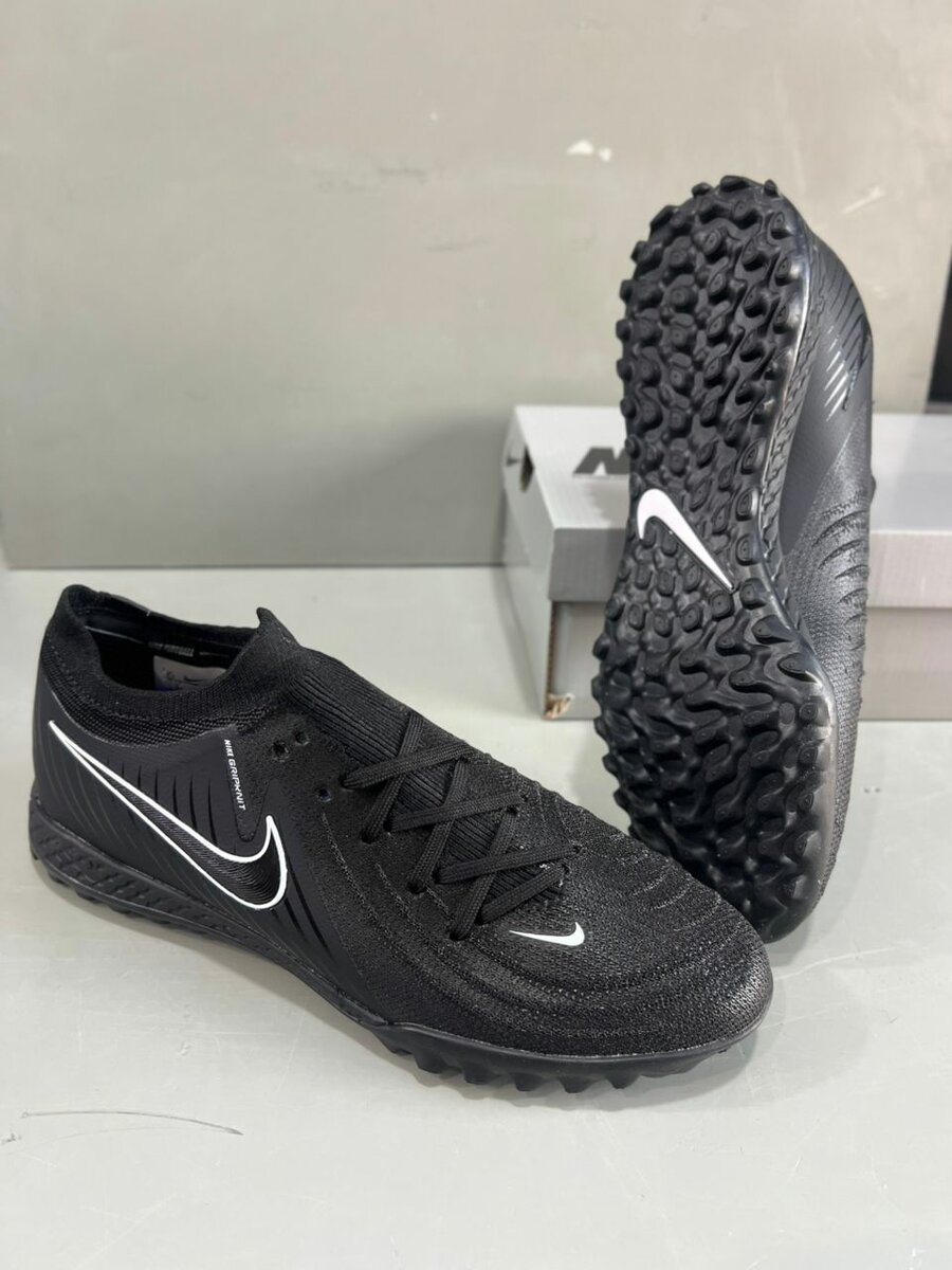 Chaussures de Football Noires