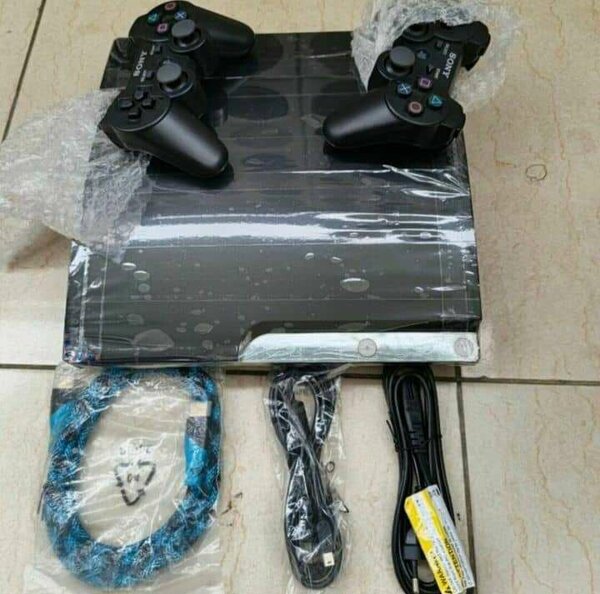 Console PlayStation 5 neuve avec manette