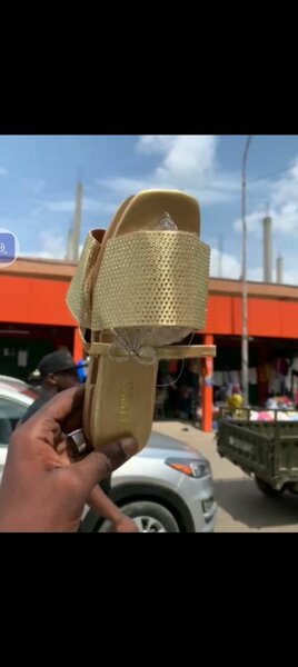 Sandales Plates Beige pour Femme