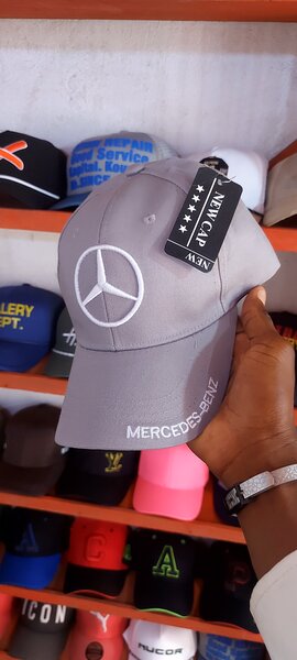 Casquettes de mode neuves