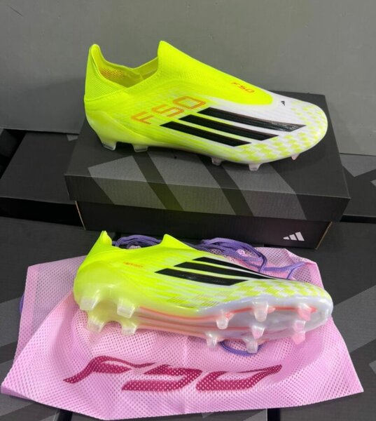 Chaussures de football innovantes