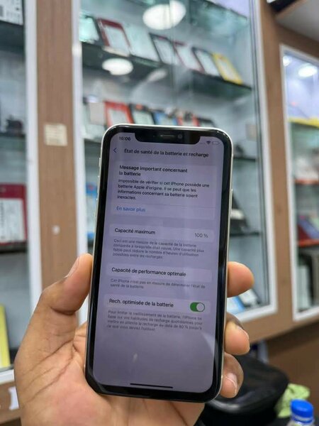 Apple iPhone 11 Blanc 64 Go