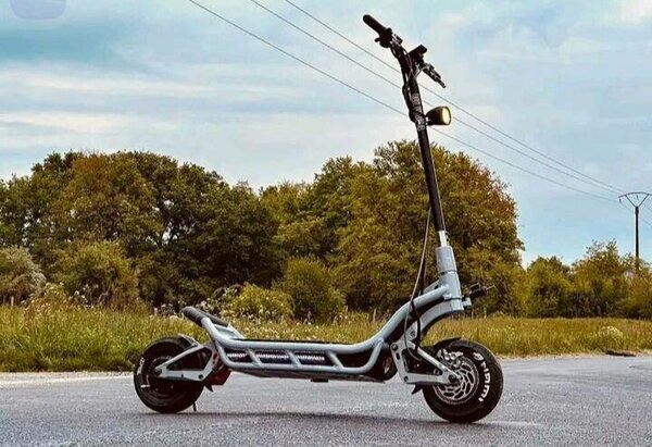 Trottinette électrique tout terrain