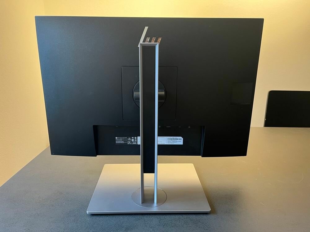 Écran HP E243i Full HD