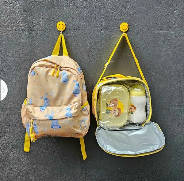 Sac à dos et boîte à goûter