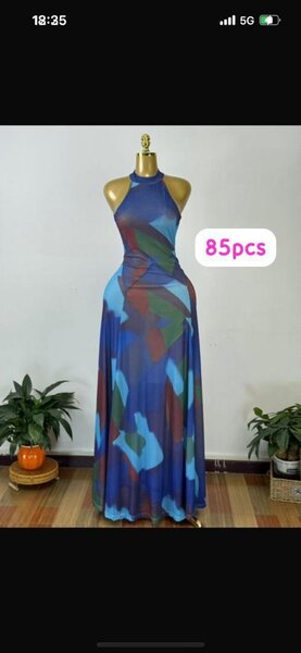 Robe longue colorée élégante