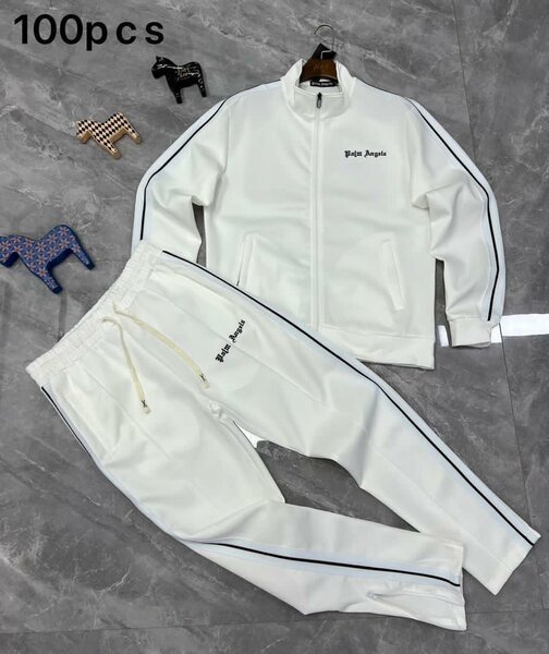 Ensemble de survêtement sportif