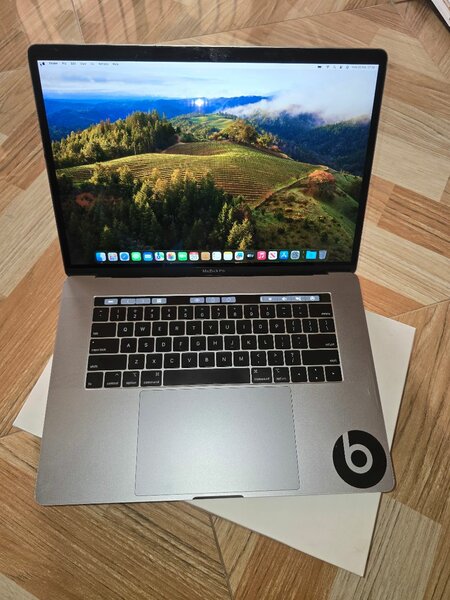 Macbook Pro Touch bar 2019 i7 256/16