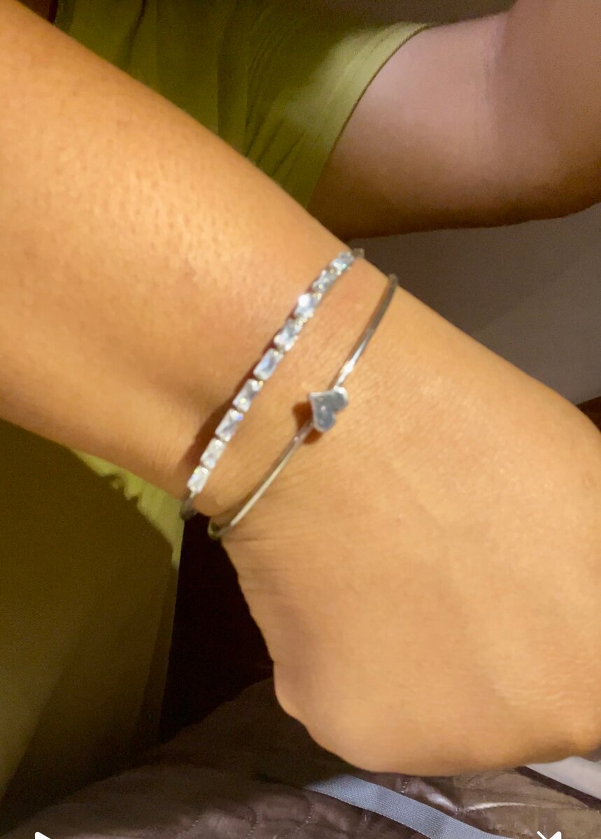 Bracelet élégant en or et cristaux