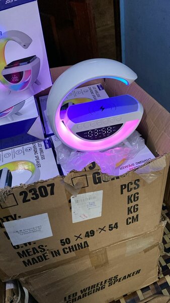 LED wireless charging speaker