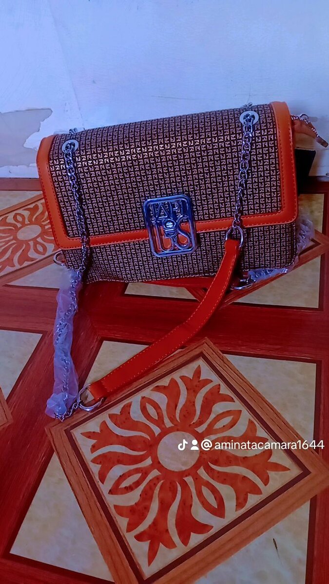 Sac à main élégant en chaîne