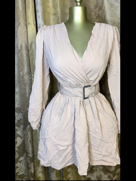 Robe élégante plissée