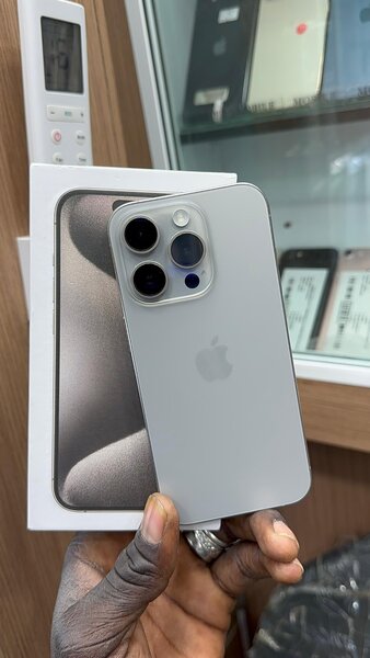 iPhone 15 pro 128 giga