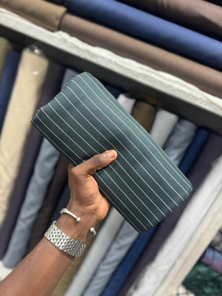 Tissu à rayures pou tinuque