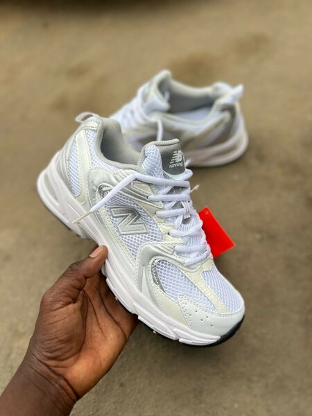 Baskets de sport blanches