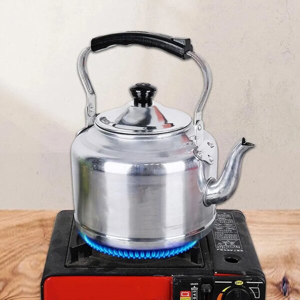 Grand bouilloire disponible