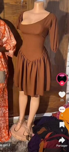 Robe élégante marron