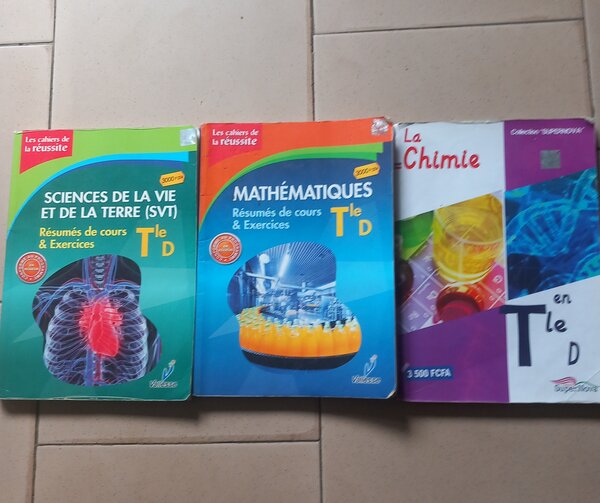 Manuels scolaires Tle D