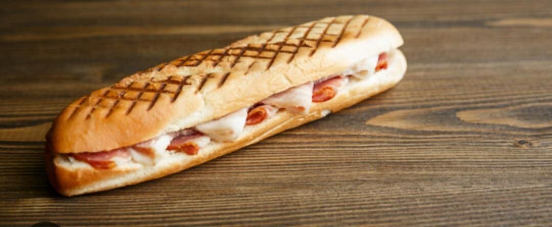 panini au oeuf fromage jambon