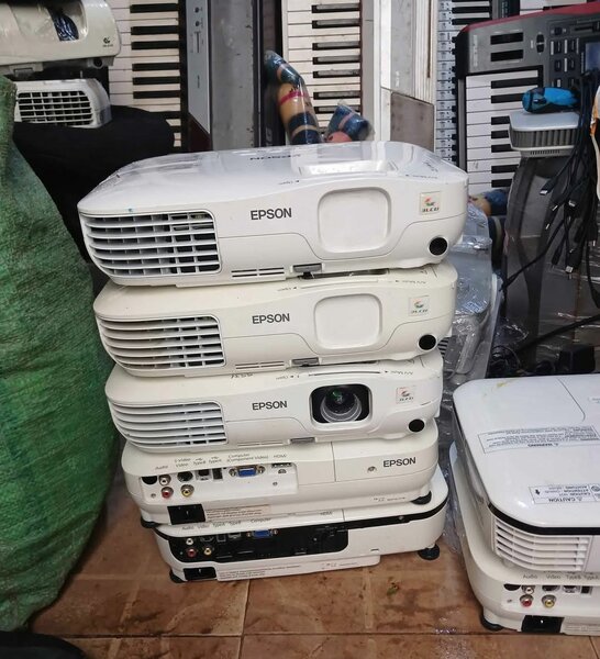 Projecteur Epson EB-X10