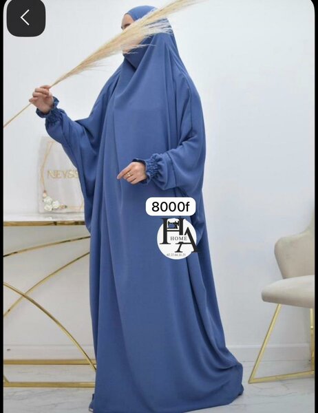 Abaya longue bleue élégante