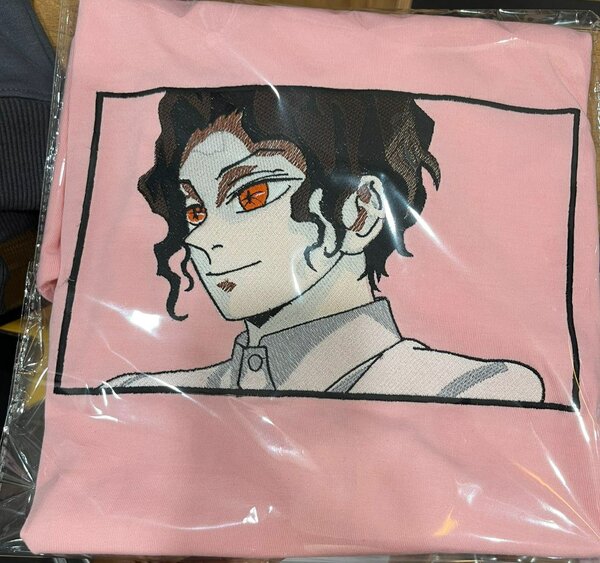 tshirt rose personnage animé