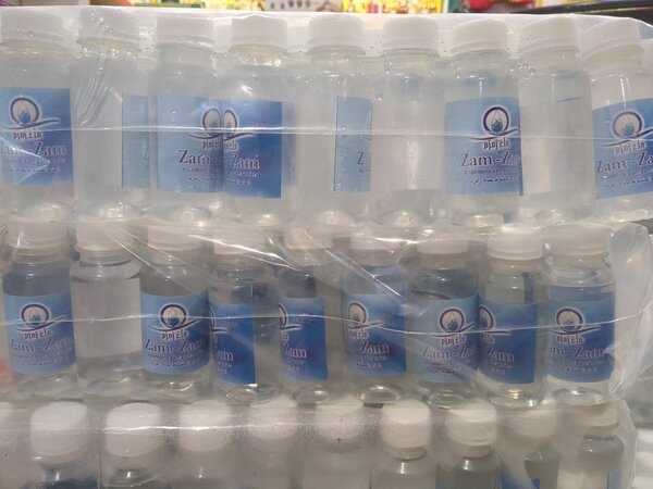 Зам Зам вода