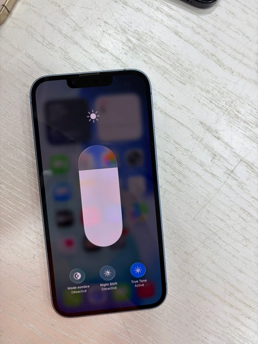 *iphone 14 CE 128Gb état 10/10