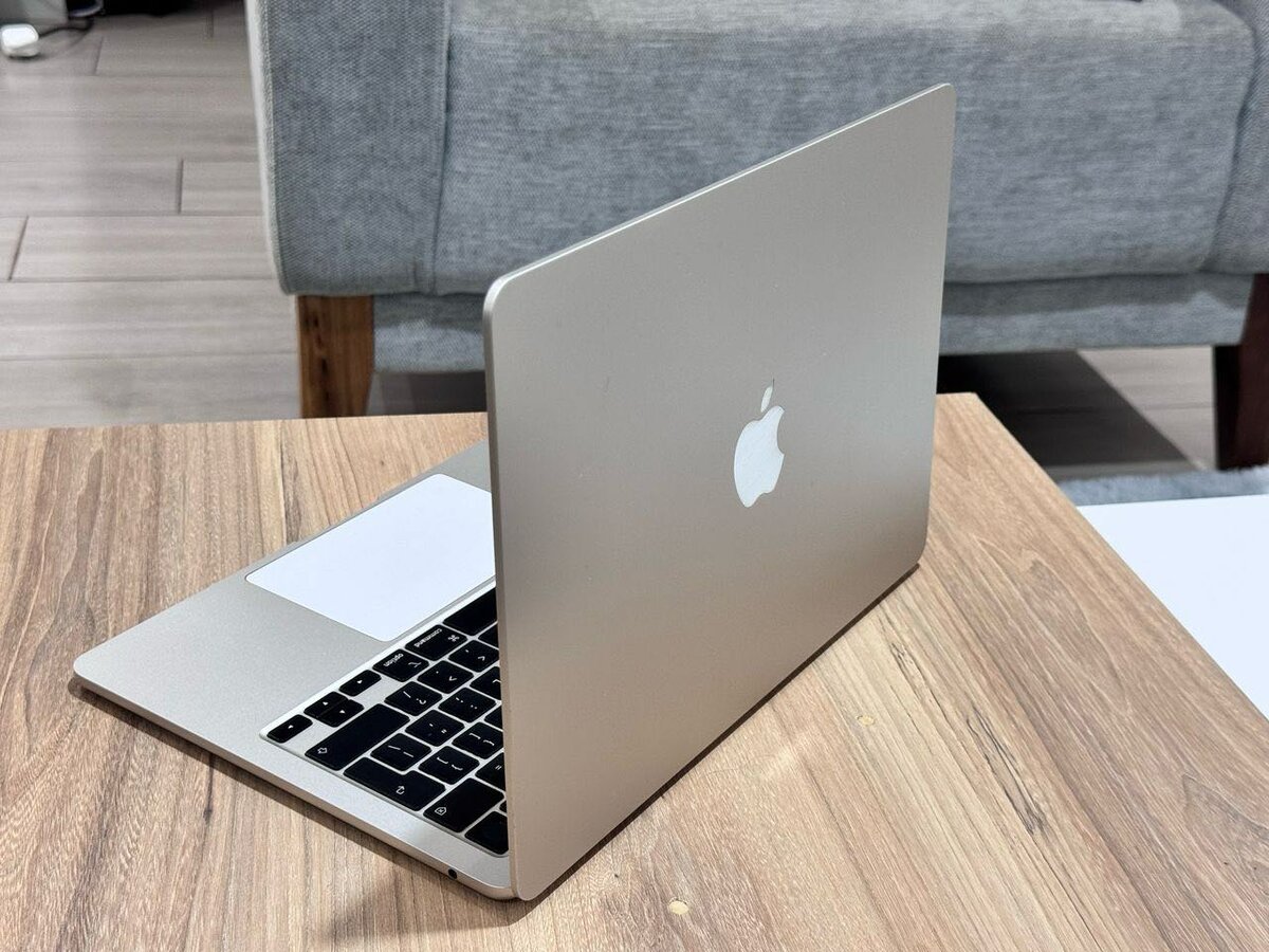 MacBook Air M2