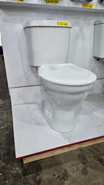 ITALIAN CERAMIC TOILET SEAT -TOP FLUSH