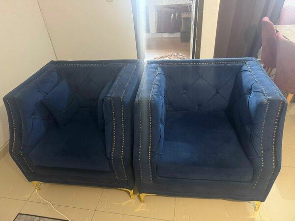 Canapé bleu velours élégant