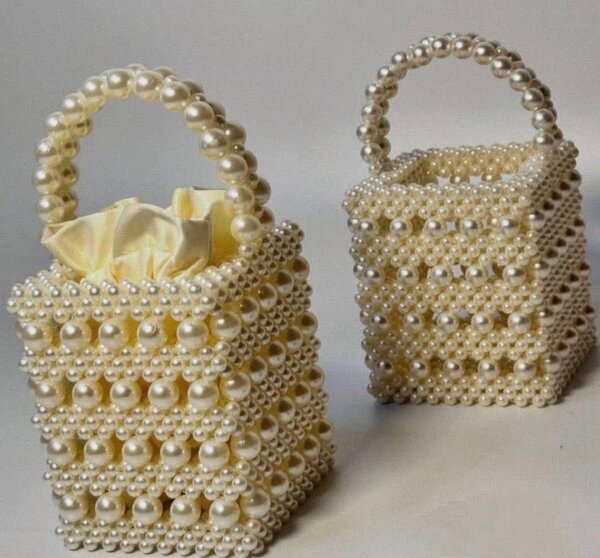 Sac à main perlé élégant