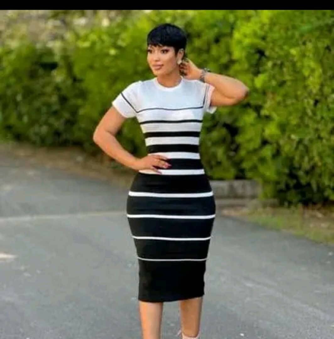 Robe en coton lourd et très belle