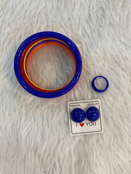 Bracelets et Boucles d'Oreilles Colorés