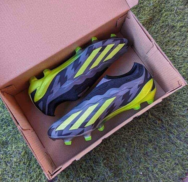 High quality grass soccer boots