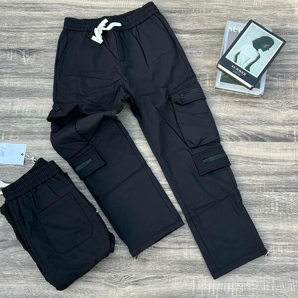 Solid joggers