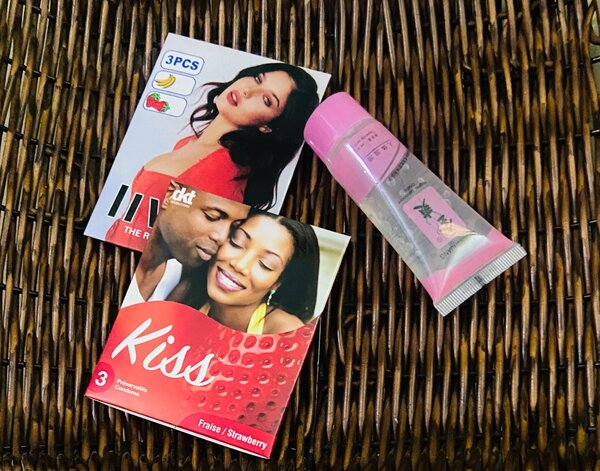 Préservatifs + lubrifiant