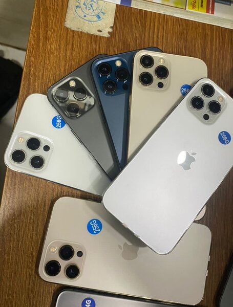 iPhone 12 Pro Max/128G TRÈS NEUF IMPORTER ORIGINAL