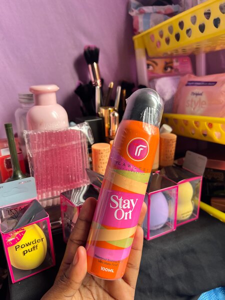 Spray Fixateur de Maquillage Stay On