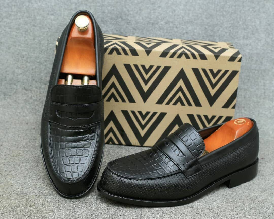 Mocassins en cuir noir élégants