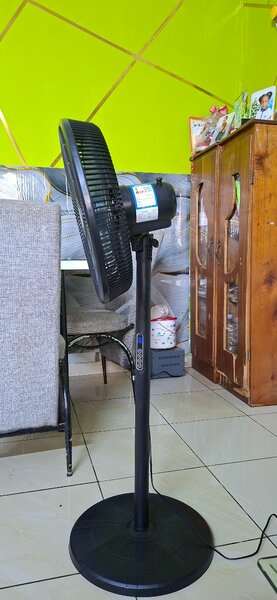 Ventilateur sur pied avec télécommande