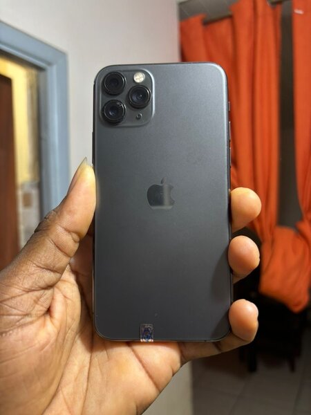 iPhone Pro  Gris Sidéral