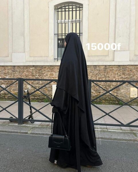 Jilbab long noir élégant