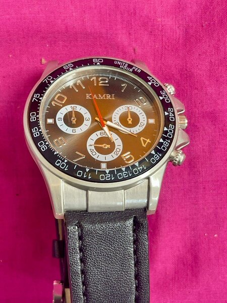 Montre chronographe élégante