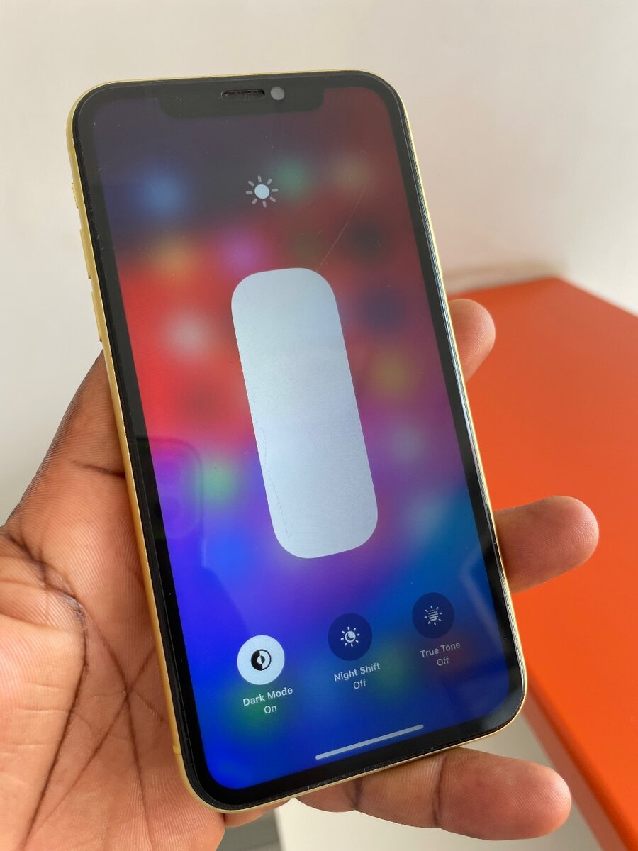 Apple iPhone 11 64gb.