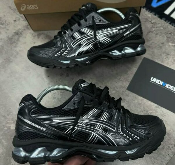 Chaussures running ASICS